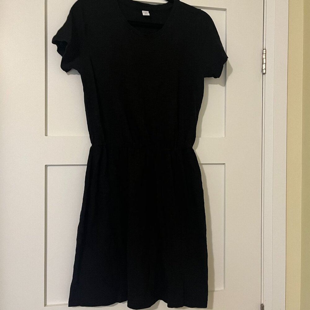 Old Navy Waist-Defined Black T-Shirt Dress
